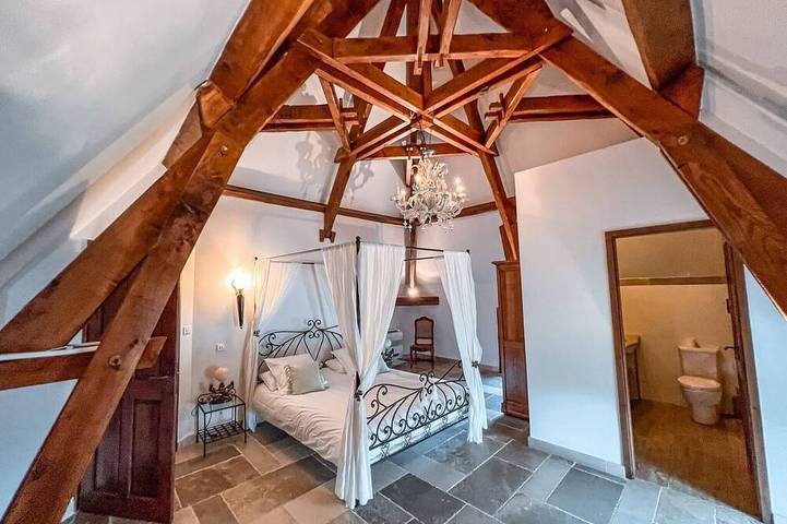 Location de vacances pour 27 personnes, avec terrasse et jardin, animaux acceptés à Saint-Antonin-Noble-Val - 3