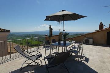 Gîte pour 4 personnes, avec balcon à Lugnano in Teverina
