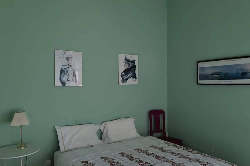 Ganze Wohnung, 4 Bedroom apartment that offers a wonderful view of Coimbra and Mondego river. in Almedina, Coimbra
