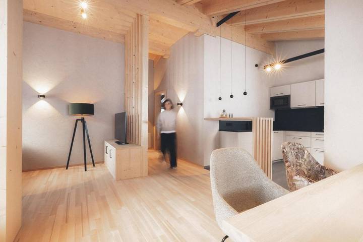 Vakantieappartement voor 6 personen, with uitzicht and kinderzwembad as well as tuin, met huisdier in Lech