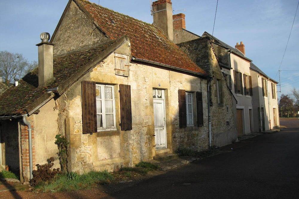 Gîtes, Maisonnette, chambre d'hôtes, accueil vélos,Decize in Decize, Nièvre