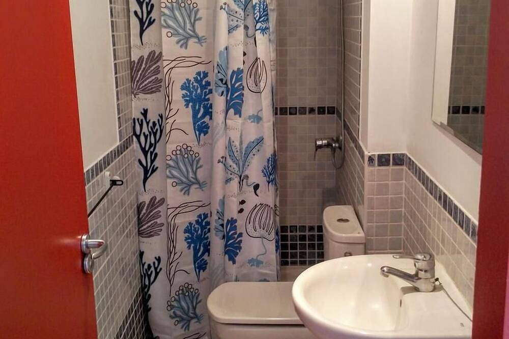 Apartamento entero, Piso moderno de 3 habitaciones en Playa San Juan in Playa de San Juan Tenerife, Guía de Isora