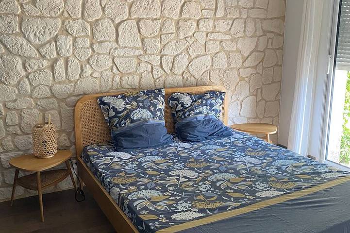 Location de vacances pour 8 personnes, avec terrasse à Saint-Andiol - 2