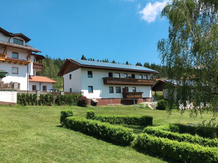 Ferienwohnung für 4 Personen, mit Balkon und Garten in Lohberg