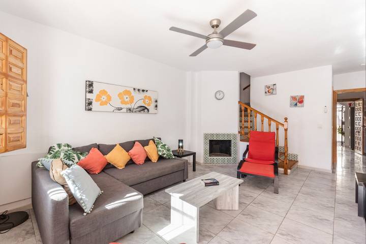 Apartamento entero, Villa '53 Luz Bahía' con piscina comunitaria, jardín y Wi-Fi in Puerto de Mazarrón, Mazarrón