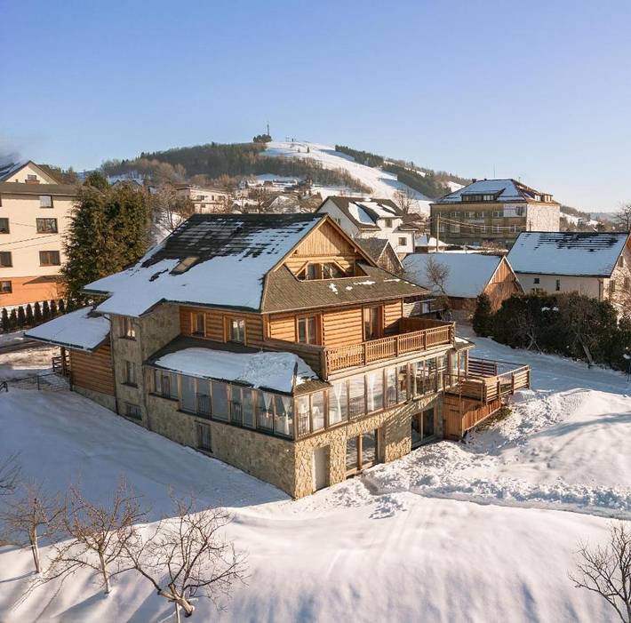 Chambre d’hôte pour 2 personnes, avec vue ainsi que sauna et jardin, animaux acceptés dans Silésie