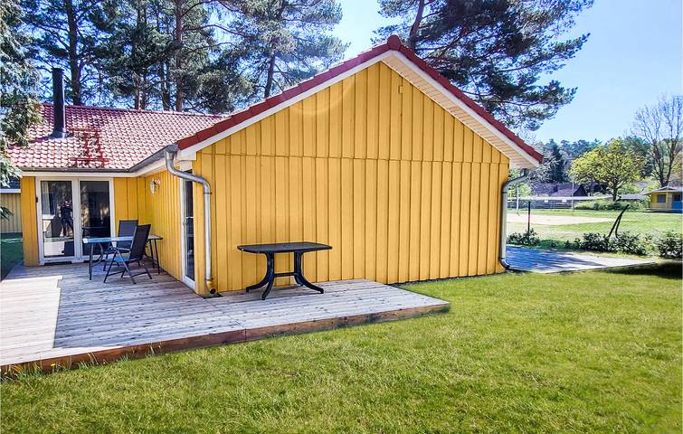 Ferienhaus für 4 Personen, mit Terrasse und Garten in Mirow