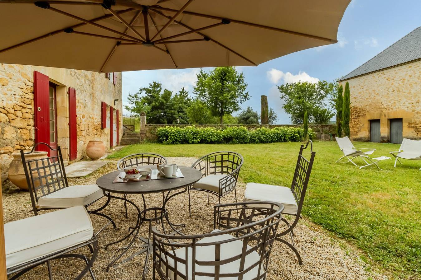 Villa 'La Borie' con piscina privada, terraza y jardín privados in Domme, Périgord Noir