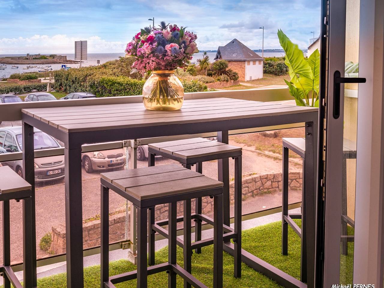 Estudio entero, Estudio renovado con balcón vista al mar, Wifi, cerca de playa y comercios - 2 pers in Le Fort-Bloqué, Ploemeur