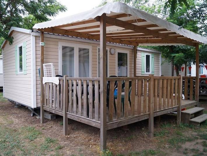 Mobil home pour 6 personnes, avec piscine, animaux acceptés à Joyeuse