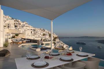 Villa for 6 People in Thera, Santorini, Photo 1