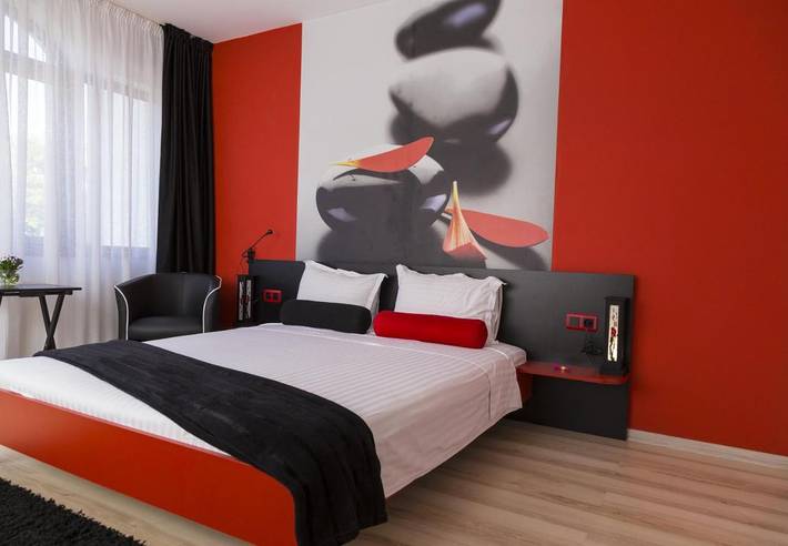 Hôtel pour 2 personnes, avec Balcon et Terrasse ainsi que Jardin et Vue à Razgrad