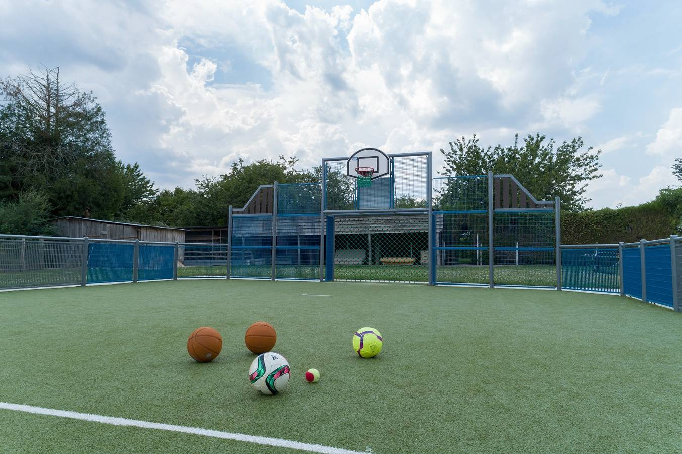 Radar in Saint-Cyr-les-Colons, Région d'Auxerre