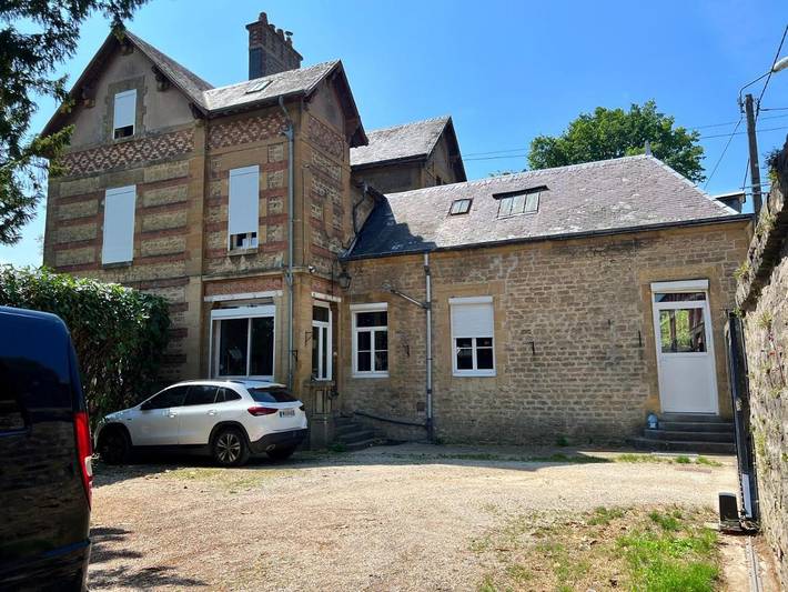 Hôtel pour 2 personnes, avec jardin et jacuzzi dans Floing - 4