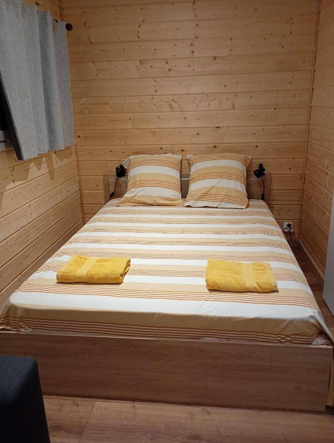Gîte pour 3 personnes, avec Terrasse à Égletons - 3