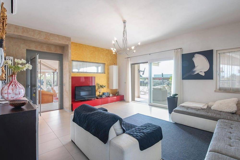 Mooi huis in Lazise Vr in Lazise, Garda Bergen