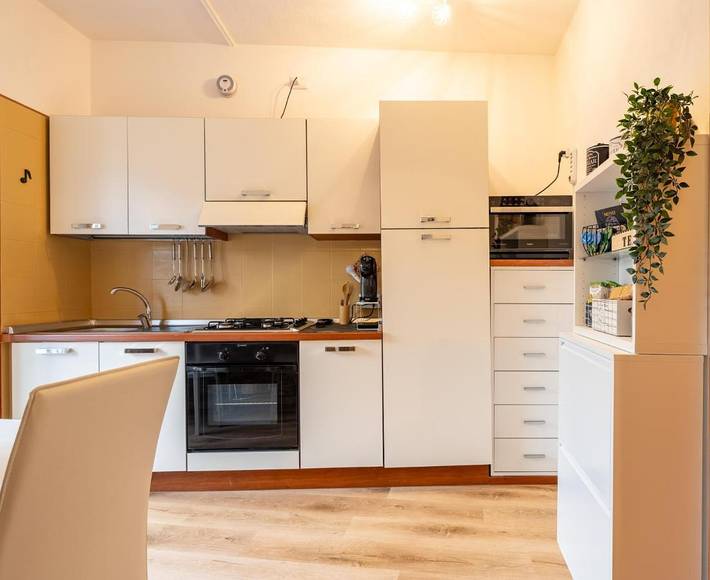 Gîte pour 3 personnes, avec vue et balcon à Loceri - 2