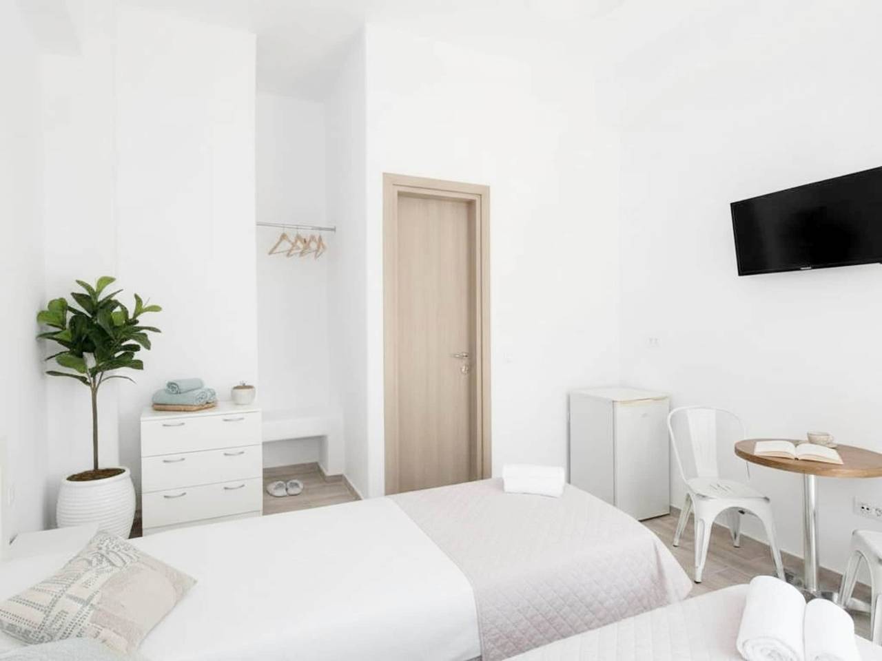 Entire apartment, Residence Right in Mykonos Center in Mykonos