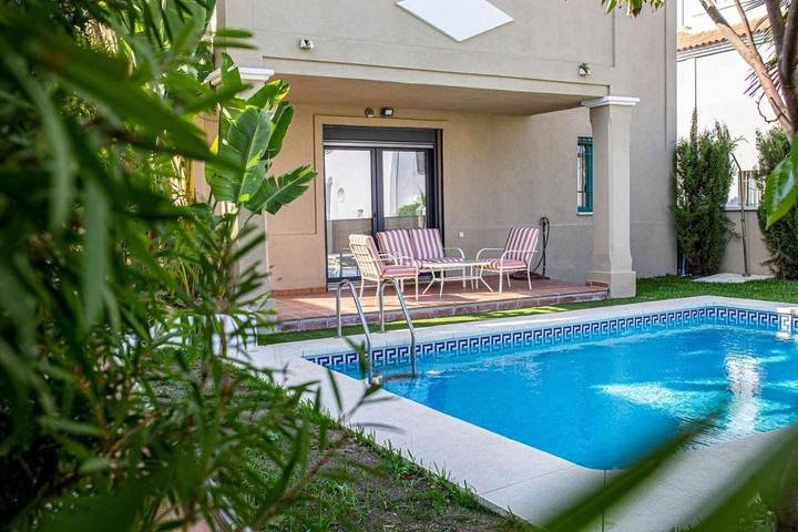 Casa rural para 12 personas, con piscina y terraza, Se admiten mascotas en Torremolinos - 3