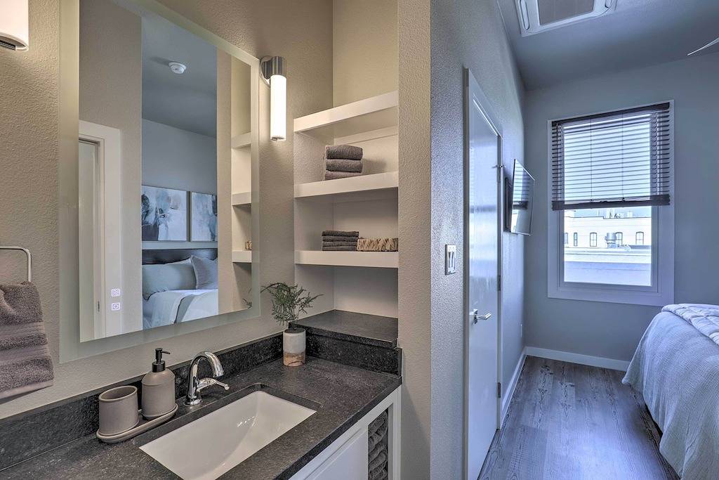 Ganze Wohnung, Stylish San Marcos Apt in the Heart of Dwtn! in San Marcos (TX), Hays County