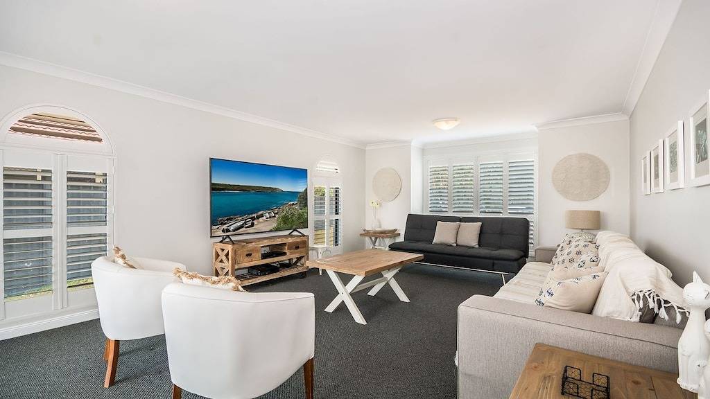 Holiday Home for 10 People in Yamba, New South Wales