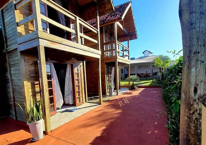 Chalet für 6 Personen, mit Ausblick und Seeblick sowie Garten, mit Haustier - 1