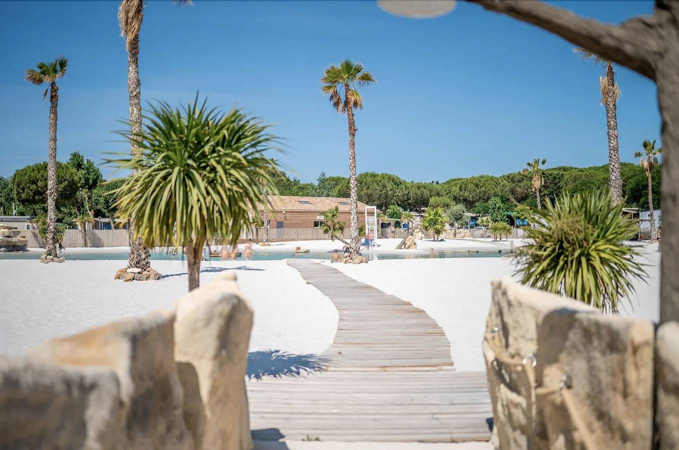 Mobilheim auf dem 5*-Campingplatz La Yole in Vendres mit Lounge-Terrasse in Vendres, Côte d'Améthyste