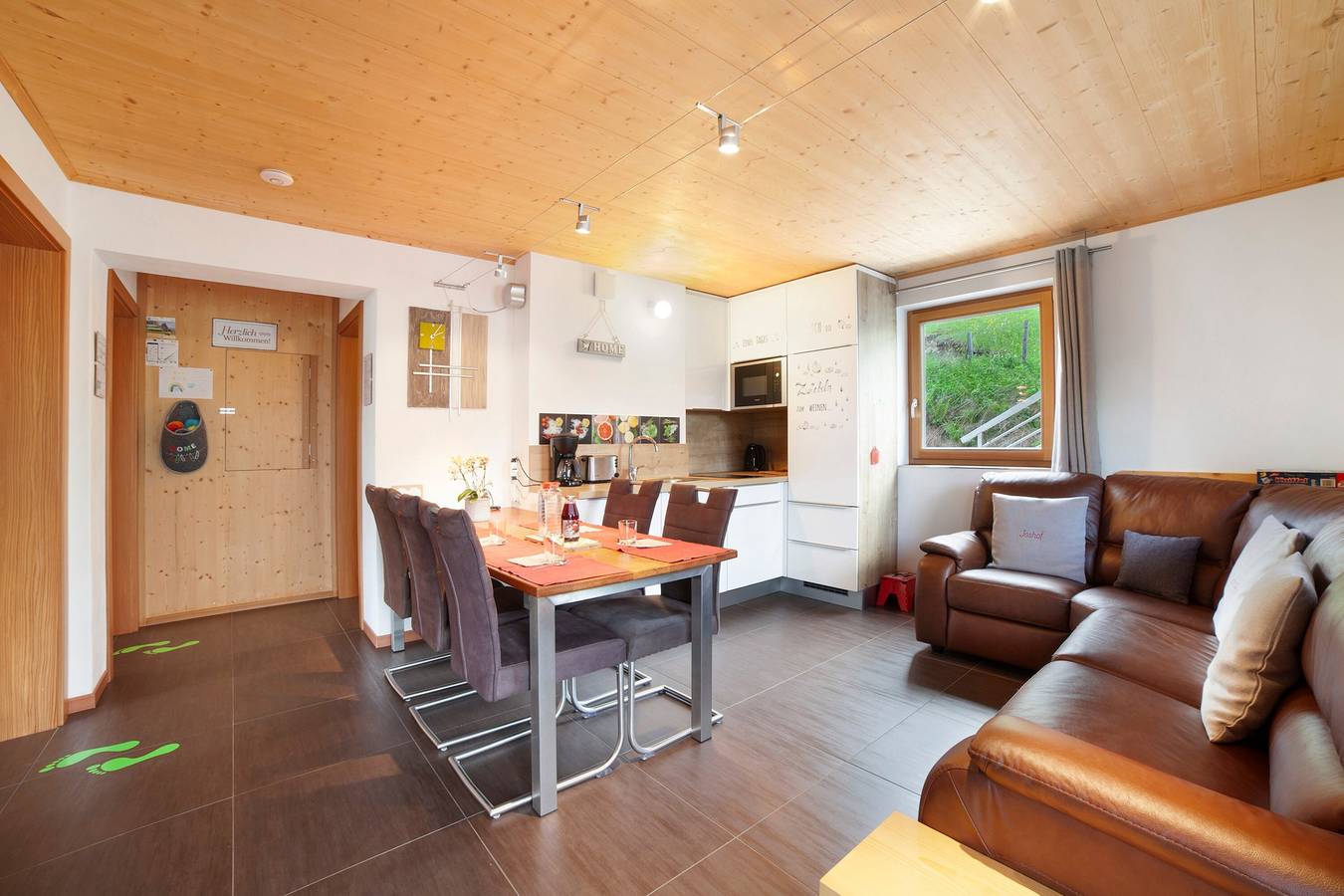 Ganze Wohnung, Ferienwohnung 'Joshof Talblick' mit Bergblick, privater Terrasse und Wlan in Ulfas, Moos in Passeier