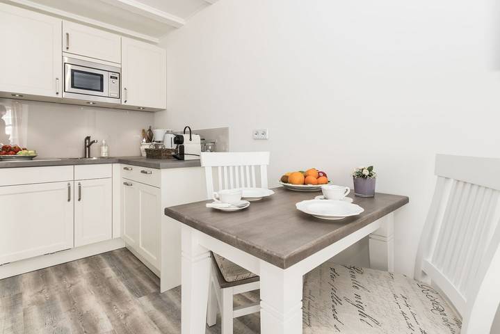 Ganze Wohnung, Komfortable Ferienwohnung in Westerland mit moderner Ausstattung und Parkplatz in Westerland, Sylt (Gemeinde)