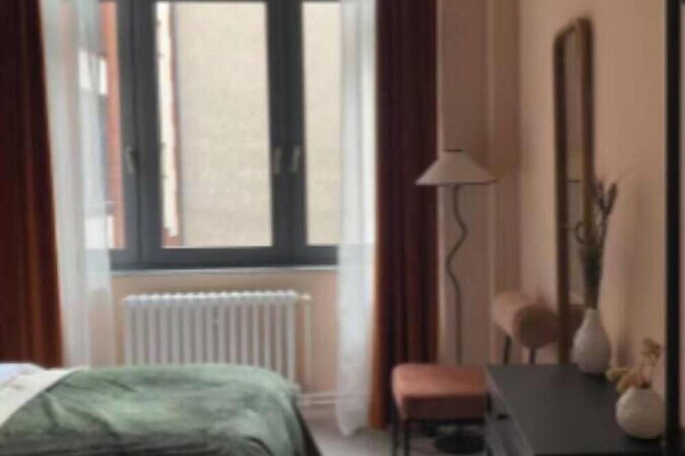 Ganze Wohnung, Beautiful 9-bedroom apartment in vibrant Berlin perfect for groups in Kreuzberg Berlin, Berlin