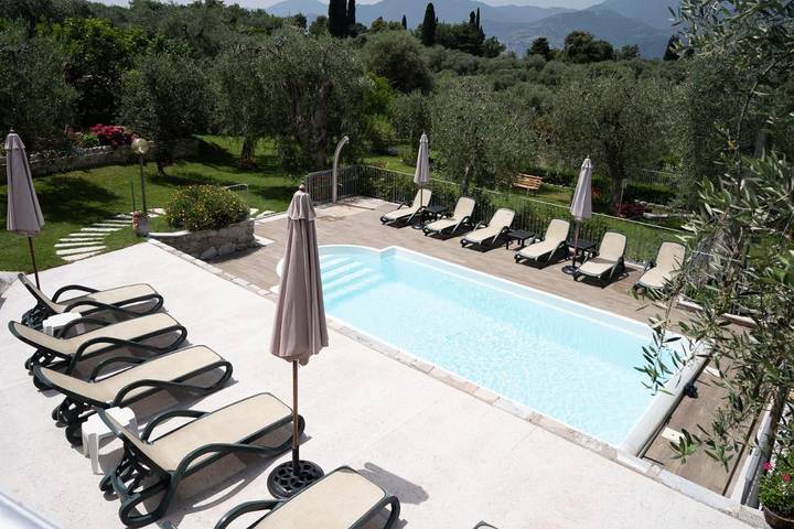 Ferienhaus für 5 Personen, mit Terrasse und Garten sowie Pool und Seeblick in Malcesine