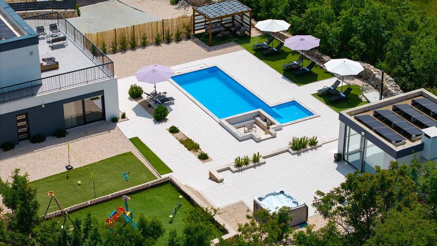 Villa pour 10 personnes, avec sauna ainsi que balcon/terrasse et piscine à Imotski - 2