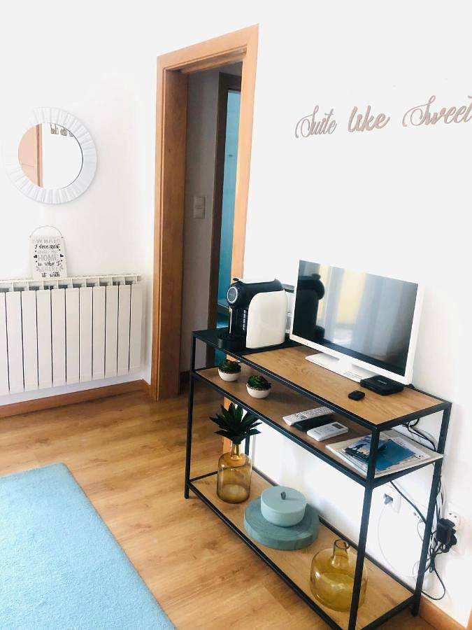 Apartamento de férias inteiro, Suite like Sweet-Refugio tranquilo in São Pedro e Santiago, Distrito de Lisboa