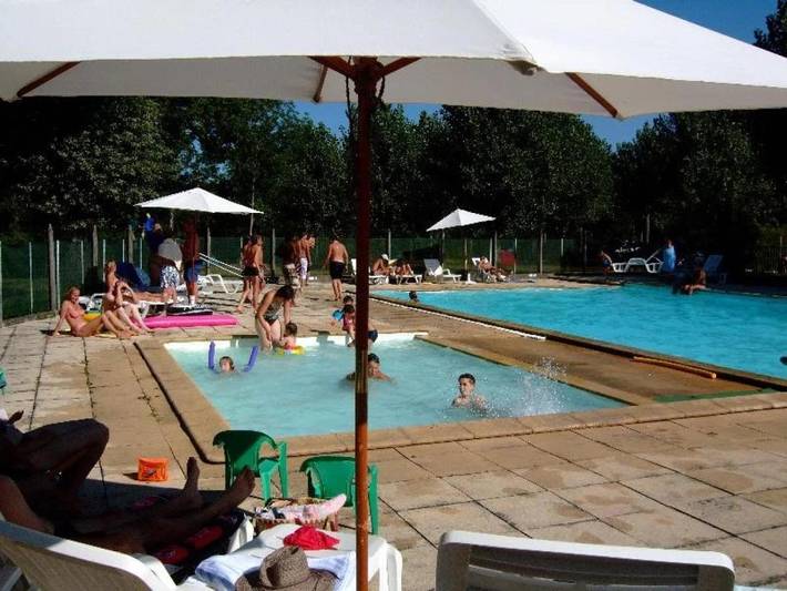 Tente pour 4 personnes, avec Piscine