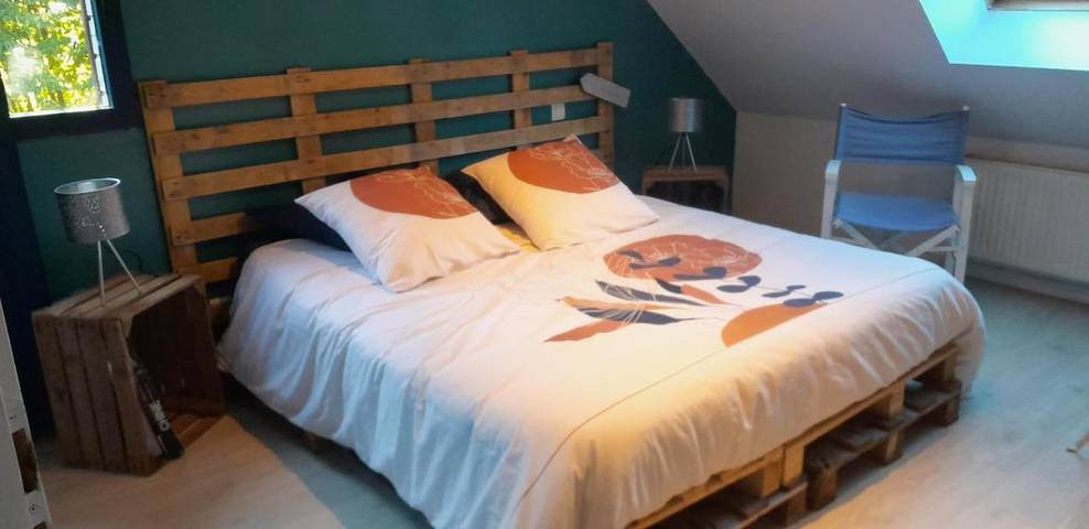 Chambre d’hôte pour 2 personnes, avec jardin ainsi que vue et terrasse