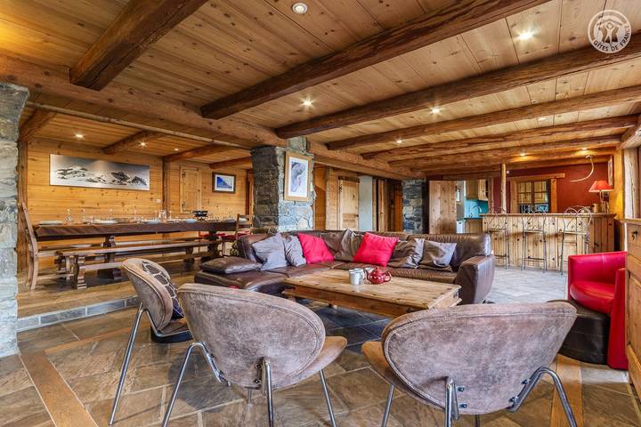 Gîte pour 14 personnes, avec terrasse et sauna ainsi que jardin et jacuzzi à Séez - 3
