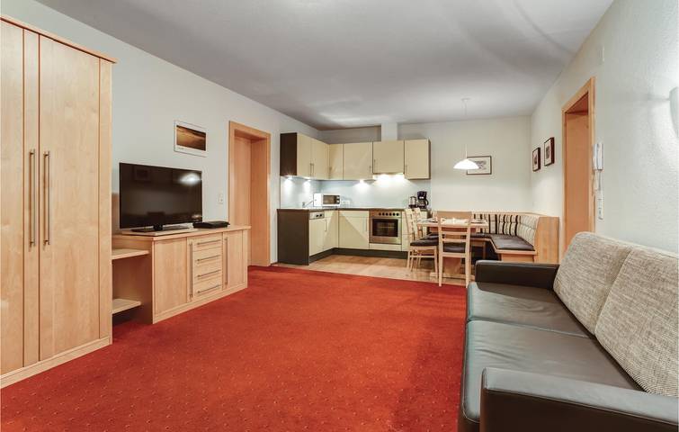 Geheel vakantieappartement, Stijlvol Sauna Apt: Ski, Dineer, Ontspan! in Lechtal Alps, Sankt Anton am Arlberg
