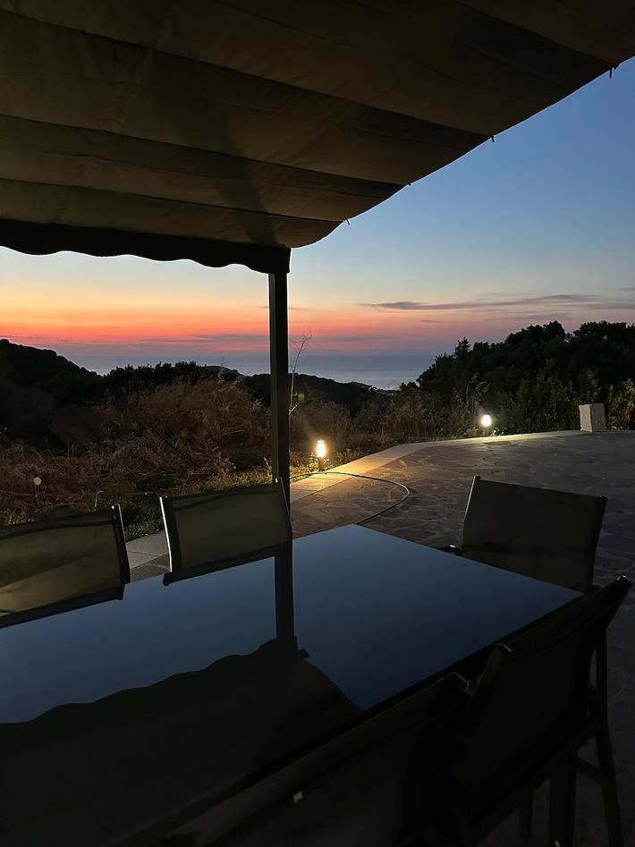 Villa 'Luxury Minni' con Vista Mare, Wi-Fi e Aria Condizionata in Tergu, Provincia di Sassari