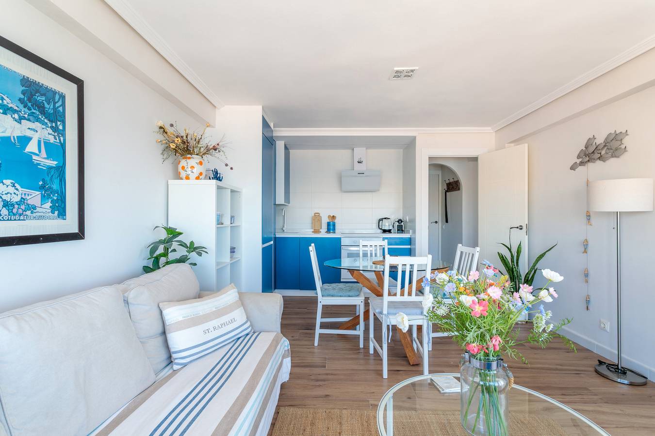 Apartamento entero, Apartamento 'Primera Linea De Playa' con vistas al mar, Wi-Fi y aire acondicionado in Campello, Costa Blanca
