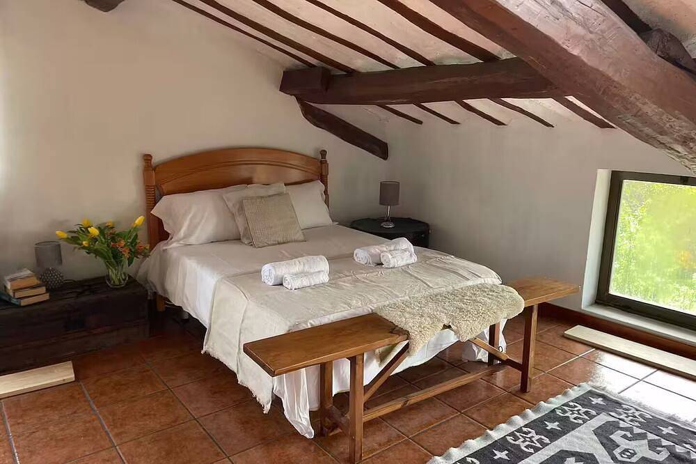 House in a rural environment, golf, wine, mountain and relaxation. in Cirueña, La Rioja Provinz