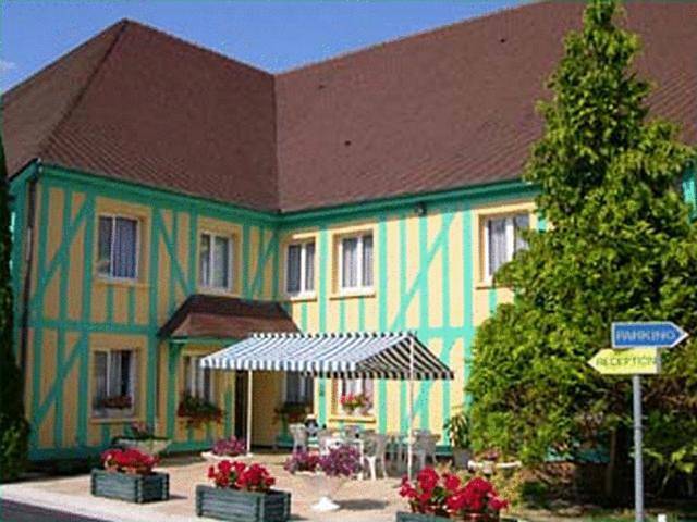 Hôtel pour 2 personnes, avec Terrasse à Bréviandes