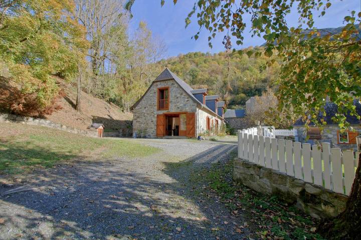 Gîte pour 4 personnes, avec terrasse, animaux acceptés