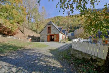 Gîte pour 4 personnes, avec terrasse, animaux acceptés dans les Hautes-Pyrénées