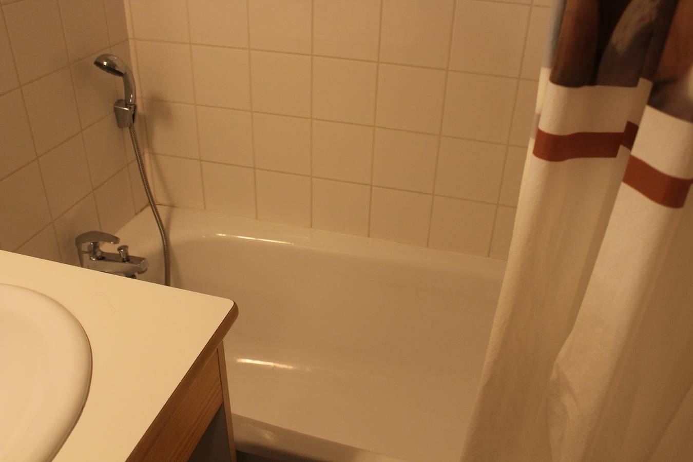 Appartement entier, Les Chalets de Superd Hélianthème - Appartement 2 pièces cabine 4 personnes (He41) in Saint-Étienne-en-Dévoluy, Le Dévoluy