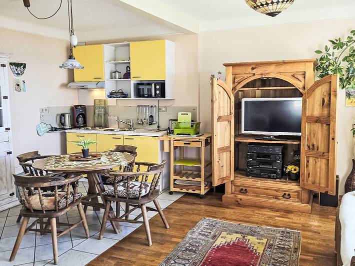 Ganze Wohnung, Wohnung B mit Balkon in Meersburg, Region Bodensee-Oberschwaben
