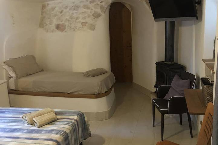 Beautiful Trullo Private Pool Sauna Large rooms Convenient location in Ostuni, Salento