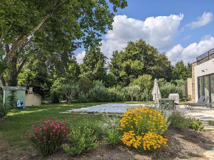 Location de vacances pour 12 personnes, avec piscine et jardin à Cavillargues - 4
