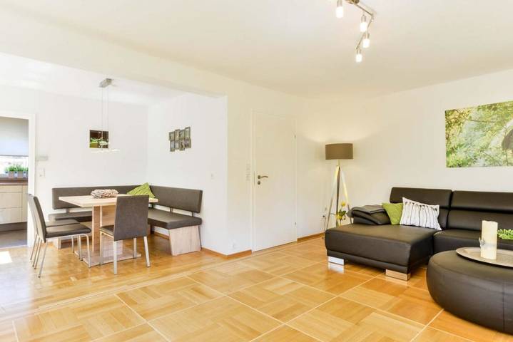 Ferienhaus für 9 Personen, mit Ausblick und Garten, mit Haustier in Bad Urach - 2