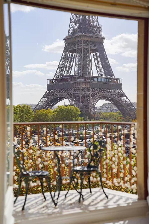 Chambre d’hôte pour 3 personnes, avec jardin et jacuzzi, adapté aux familles près de la Tour Eiffel