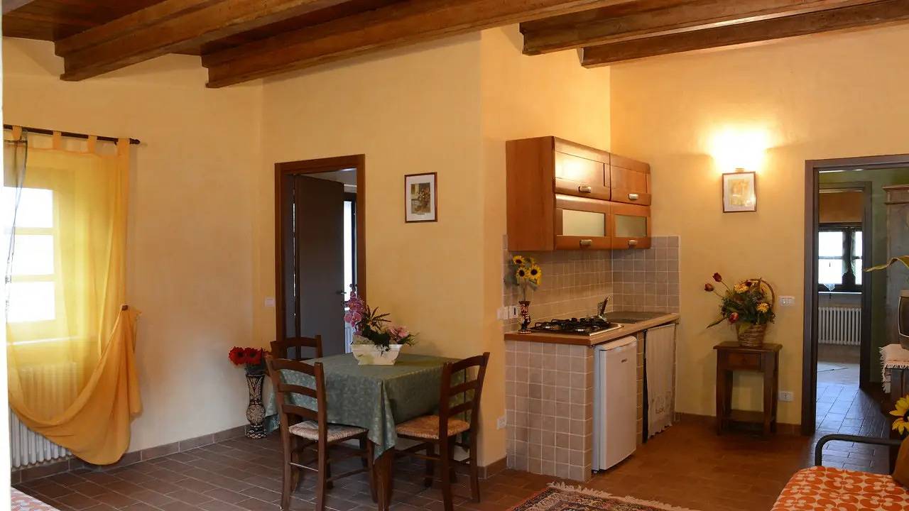 Agriturismo per 5 persone con terrazza in Apecchio, Valle del Metauro